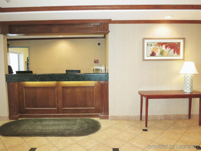 La Quinta Inn Milwaukee West Brookfield
