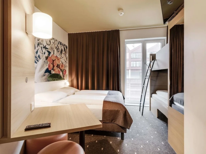 Standard Quadruple room