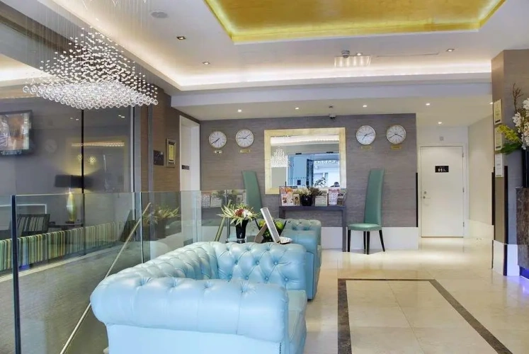Standard Triple room