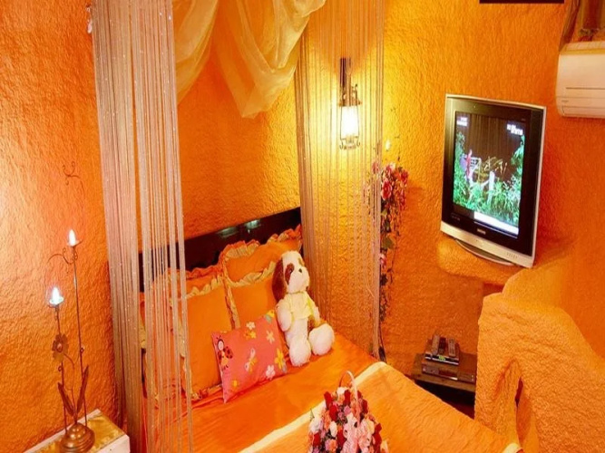Ravie Pension