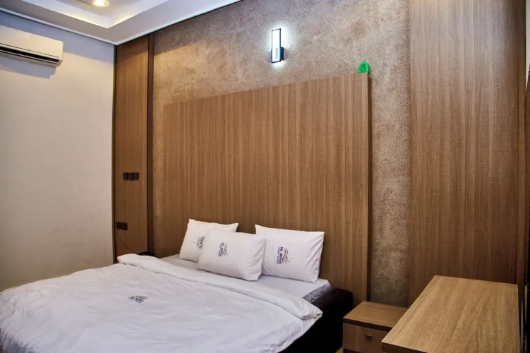 De Mipos Luxury Suites