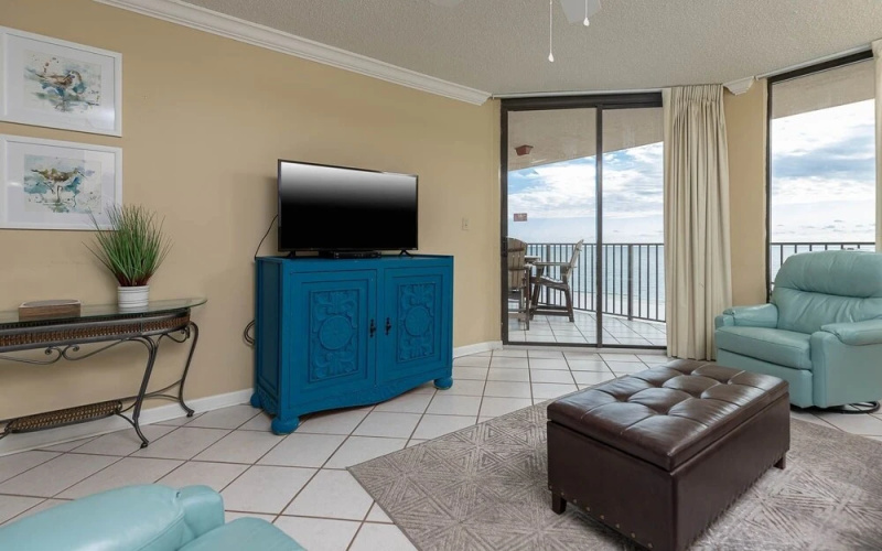 Phoenix East 909 2 Bedroom Condo