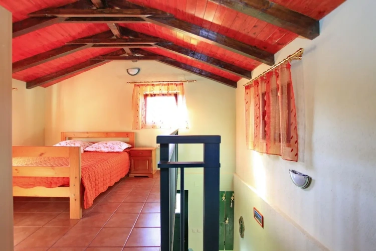2 Bedrooms Cottage
