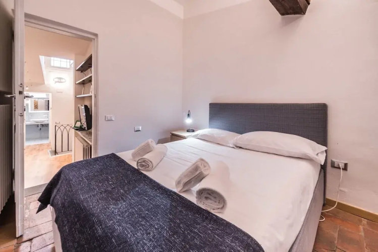 Stunning 2BD Apt 7min Walk to Duomo