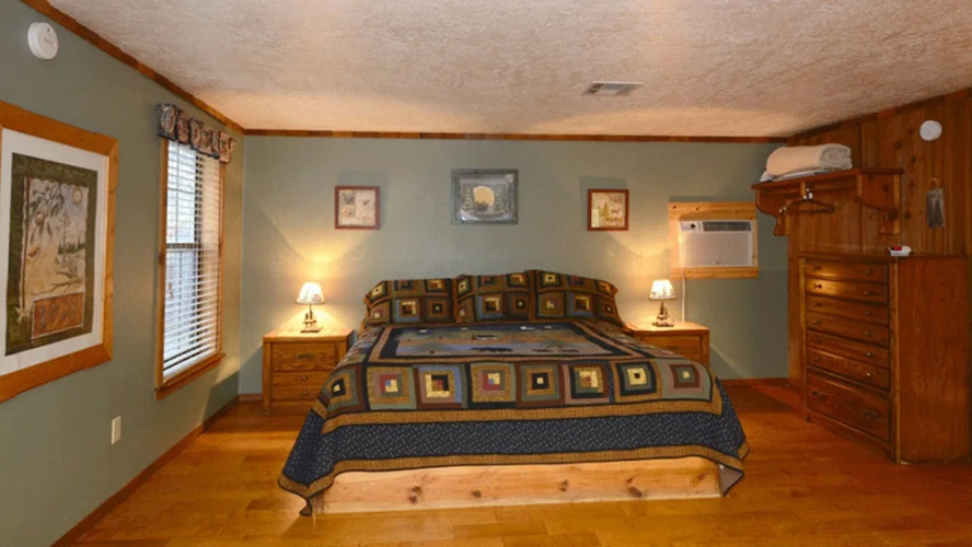Whispering Pine Cabins