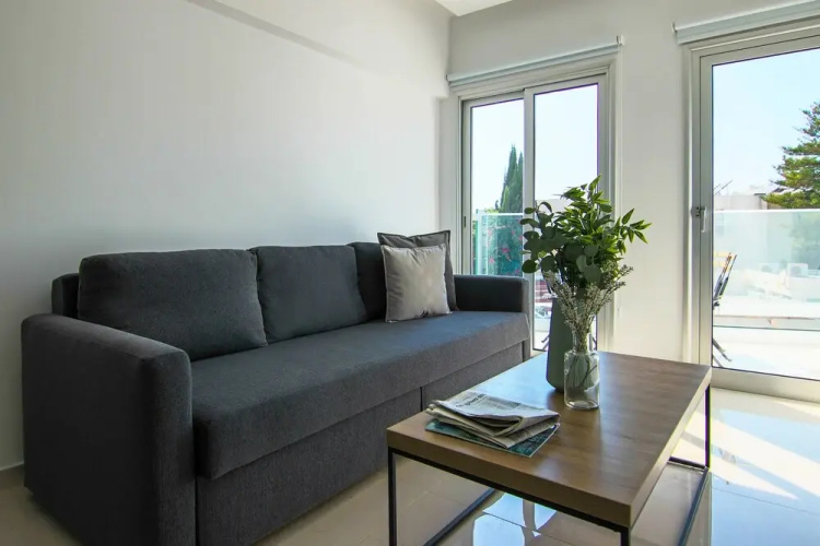 Phaedrus Living: Seaside Luxury Flat Lighthouse 65