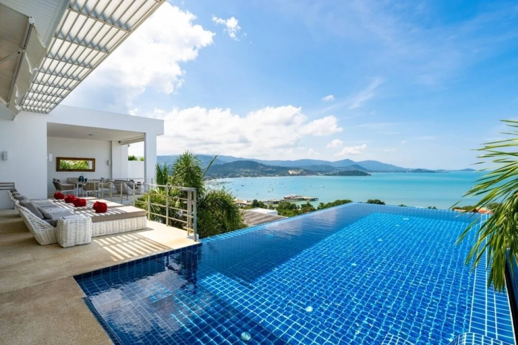 4 Bedrooms Villa