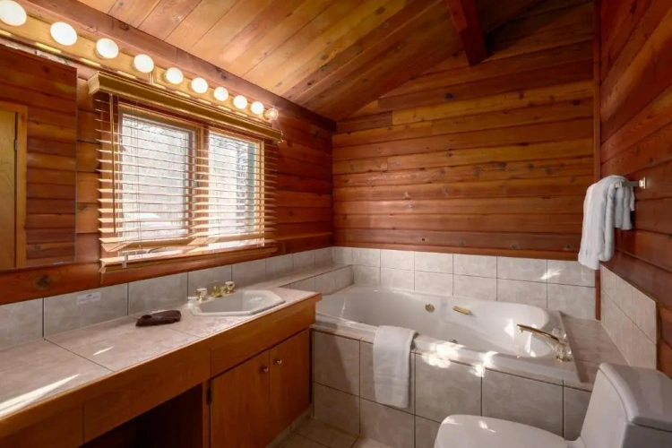 3 Bedrooms Cottage