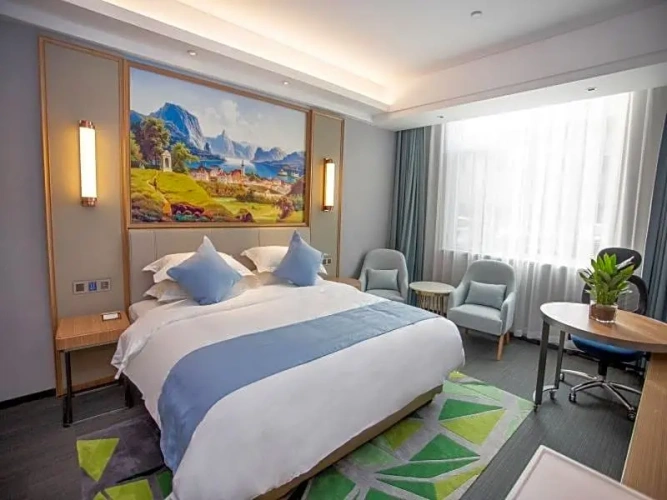 Deluxe Suite