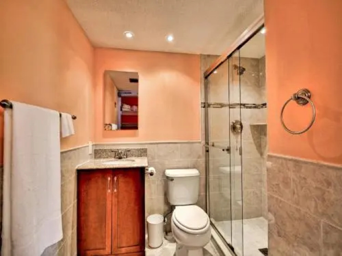 440 West 808N