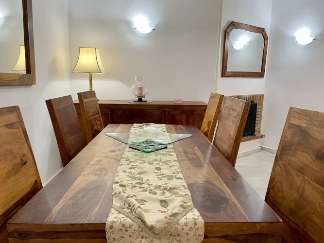 Easy Parking Poolside 2 Bedroom F-5