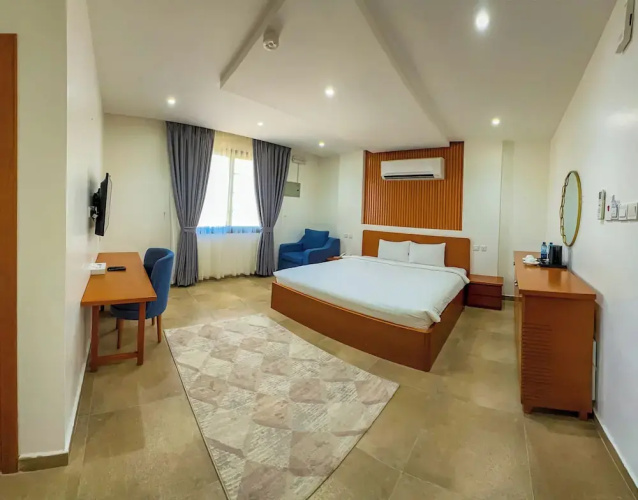 Express City Hotel