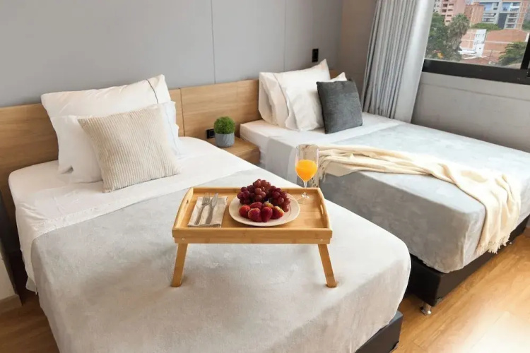 Comfortable Stadio Suite Rosa Negra