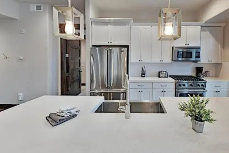 3793 Blackstone Drive Condo Unit 1G
