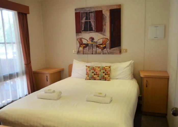 2 Bedrooms Apartment