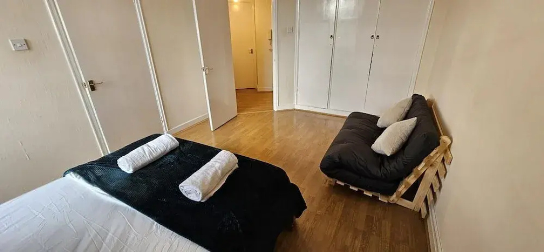 Brondesbury Apartment