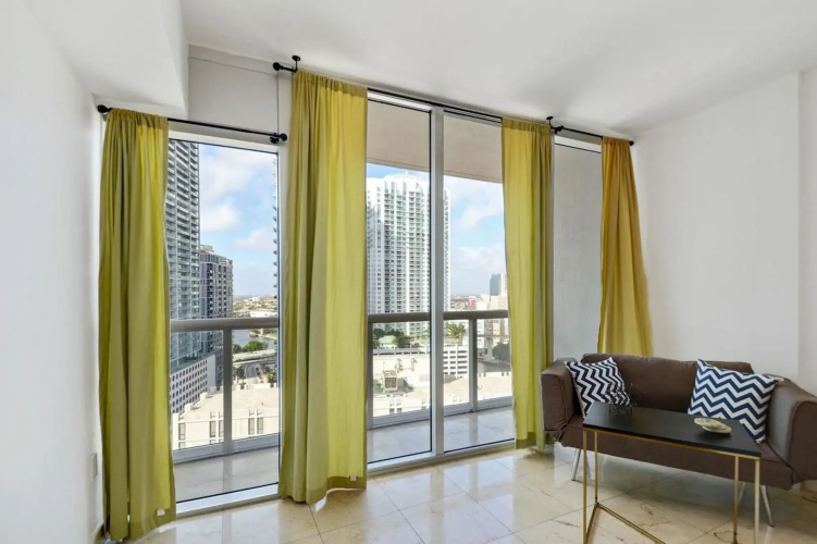 Posh Studio in Brickell by Sonder