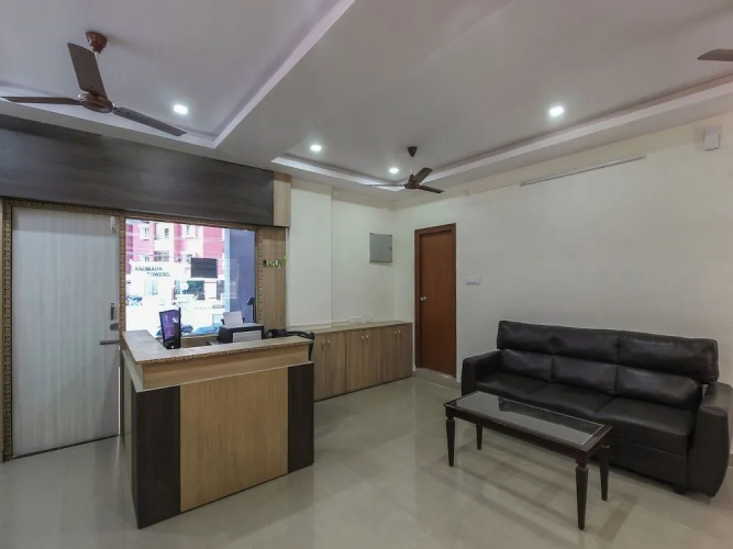 Oyo 24783 Mishra Residency