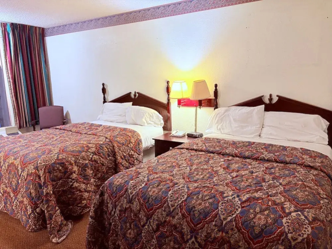 Executive Inn & Suites
