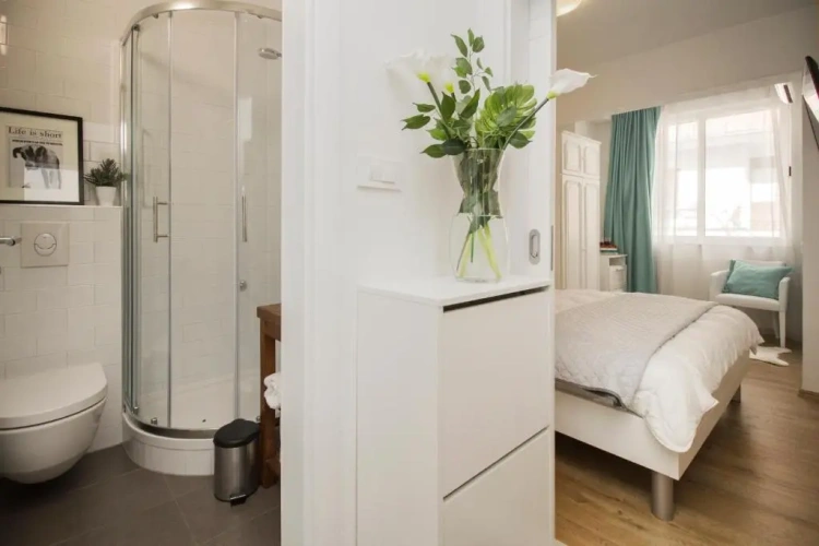2 Bedrooms Apartment