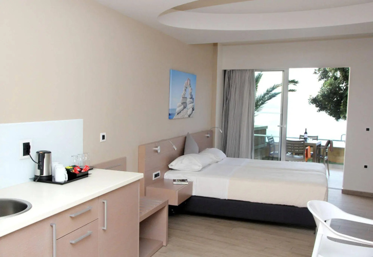 Renieris Hotel