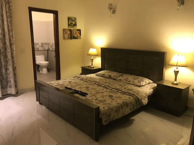 1 Bed House - Sleeps 2 - Pets - Parking - Wifi