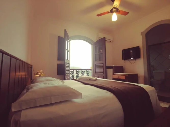 Deluxe room with balcony and with view
