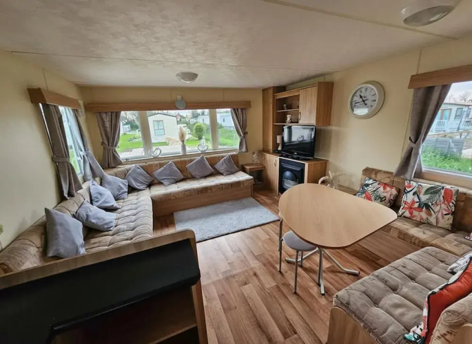 Caravan Meg 3 bed Robin Holiday