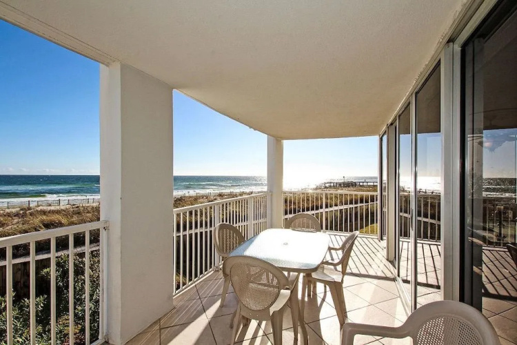 Shoreline 1021 - 3 Br Condo