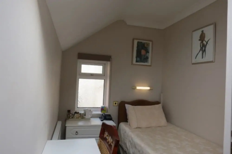 Hunters Lodge