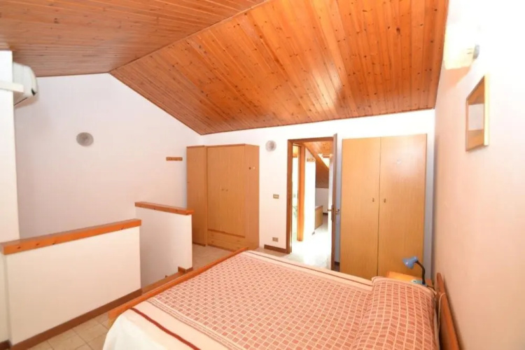 Spacious and Bright Flat With Swimming Pool - Beahost