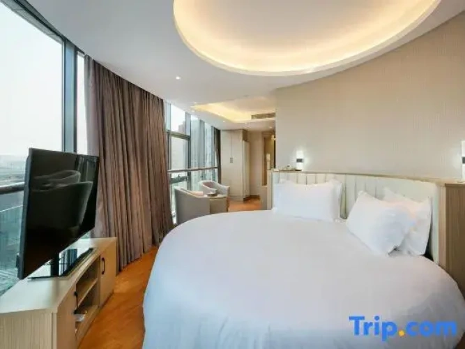 Standard Double room with street view