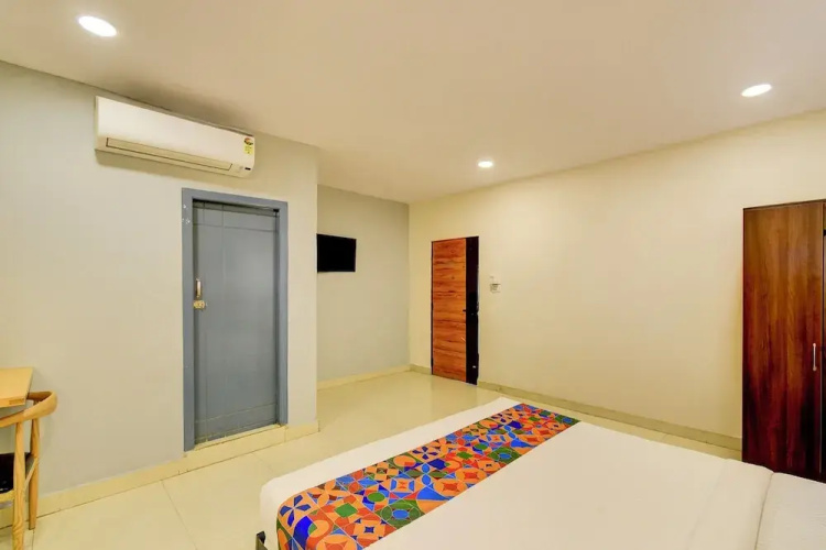 Fabhotel Casa Grand Nacharam