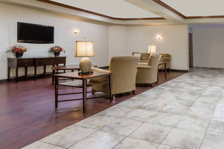 Days Inn & Suites Parachute