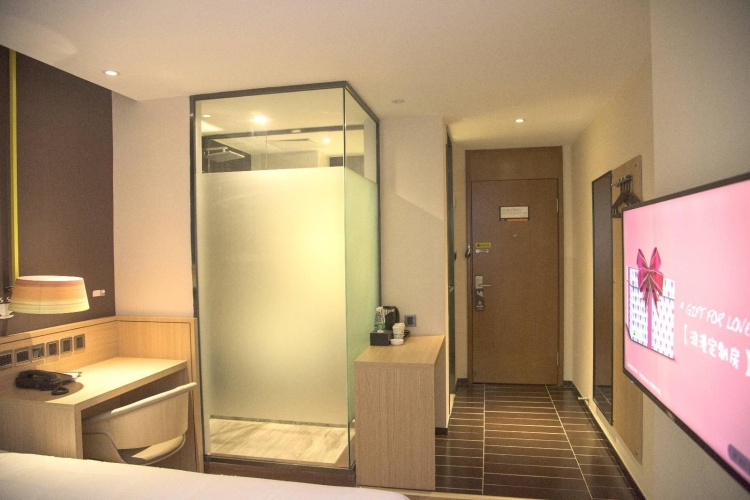 Economy room
