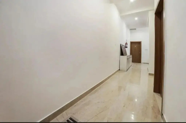 Hotel Arrow 19 by OYO Rooms