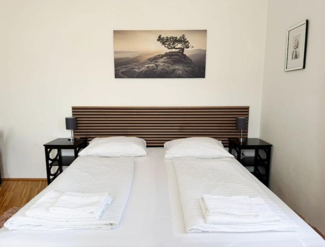 2 Bedrooms Apartment