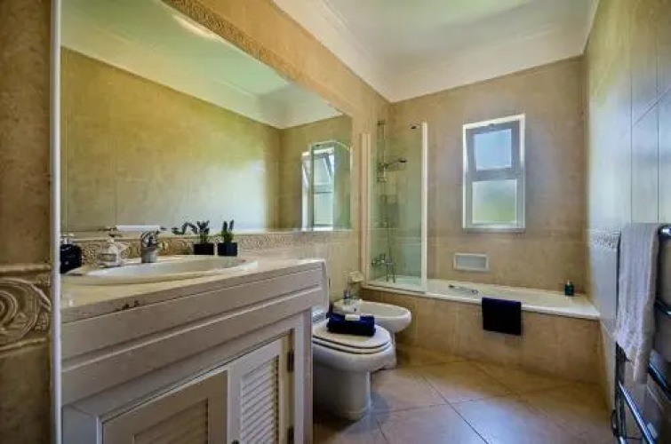 44 Fairviews Village Boavista