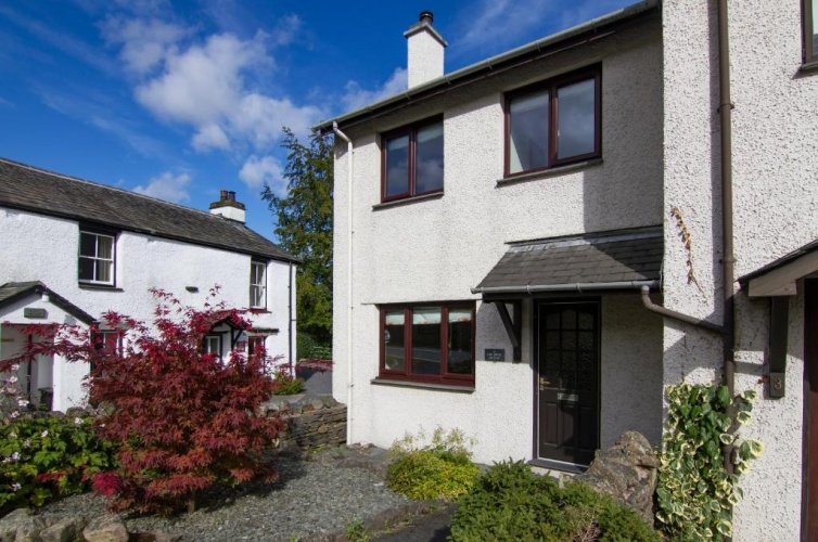 3 Bedrooms Cottage