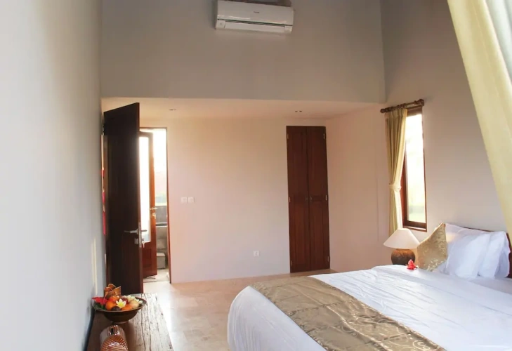 2 Bedrooms Villa