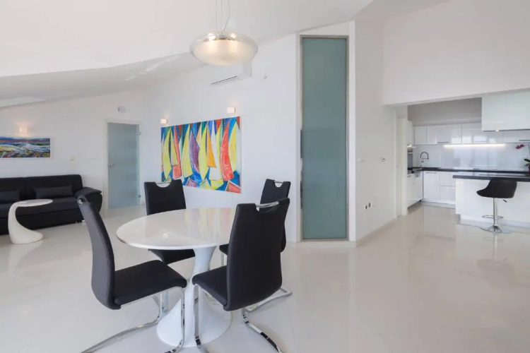 Beach Penthouse Diamond