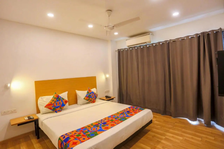 F9 Paschim Vihar by Fabhotel