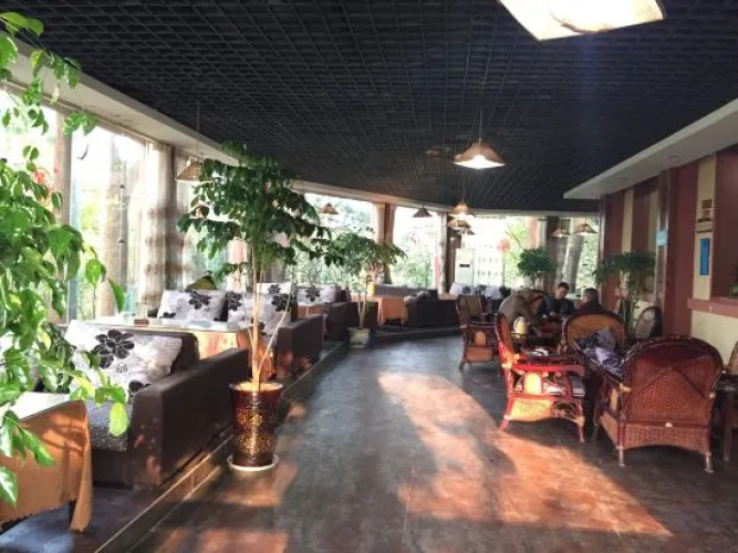 001 Business Hotel