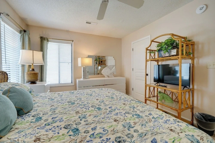3 Bedrooms Apartment