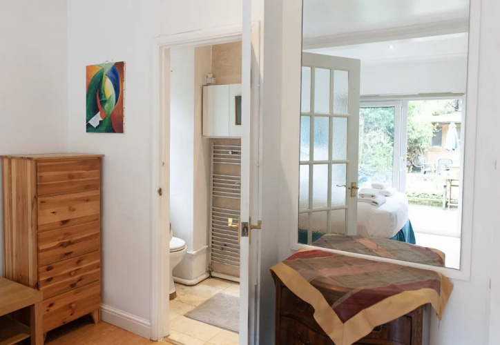 3 BR by Hampstead Heath W/terrace + Parking
