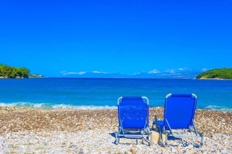 Cochelli Upper Pool Walk to beach AC WiFi