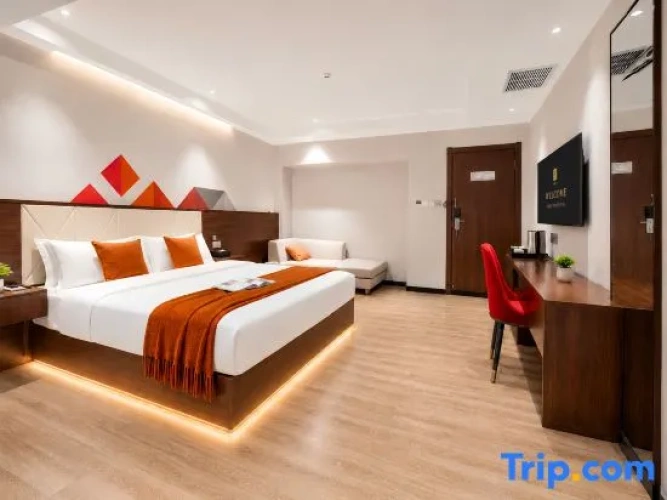Standard Double room with city view
