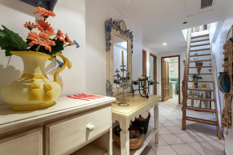Wonderful Flats with Pool by Host Wise