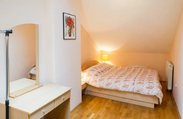 Square Hostel