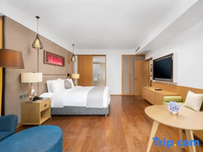 2 Bedrooms Double Suite with mountain view